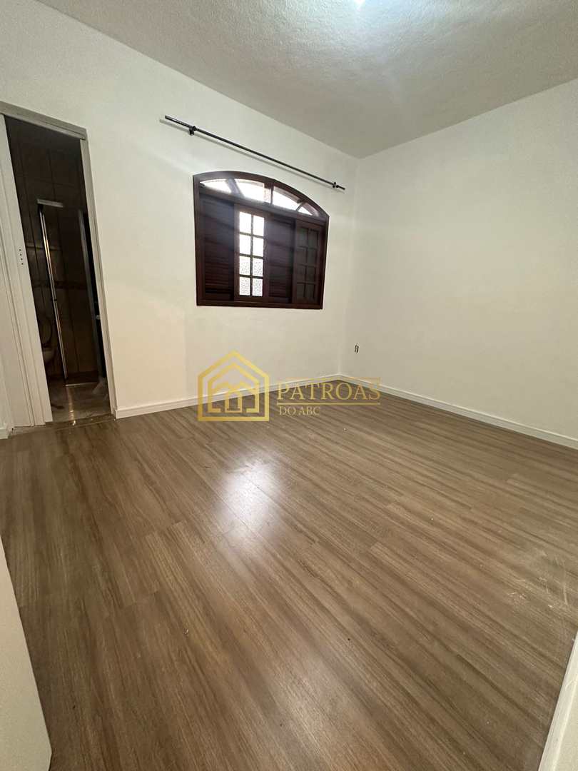 Sobrado à venda com 3 quartos, 200m² - Foto 5