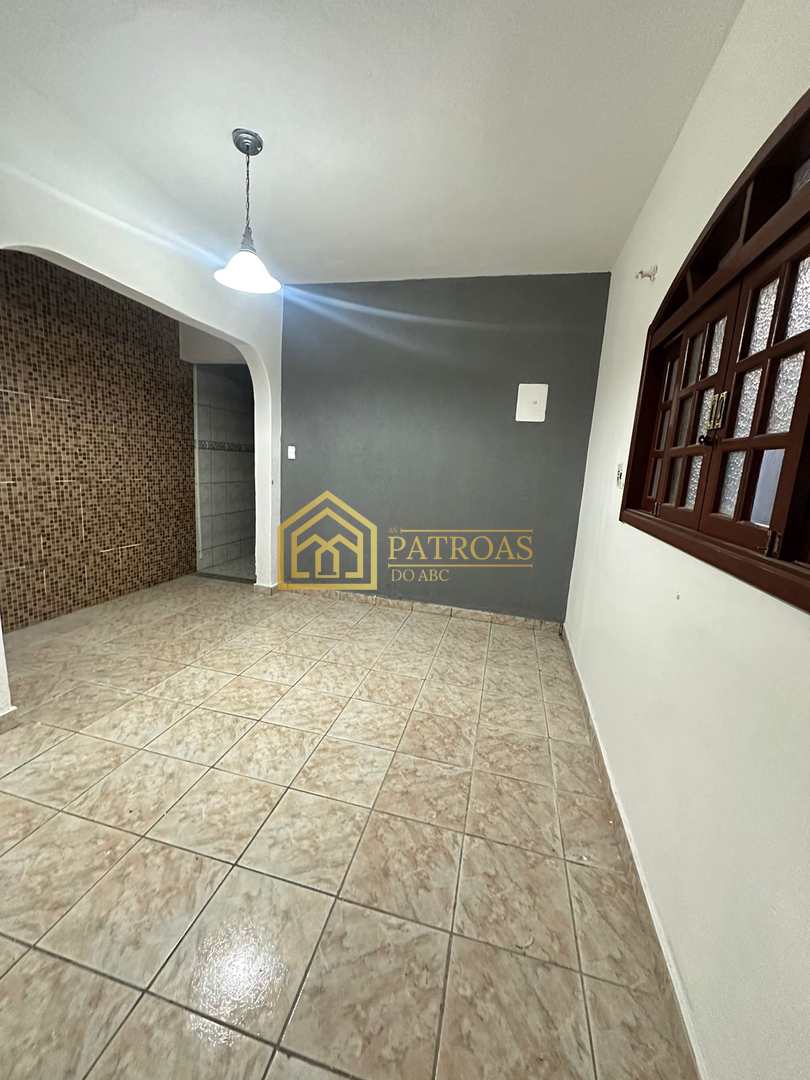 Sobrado à venda com 3 quartos, 200m² - Foto 1