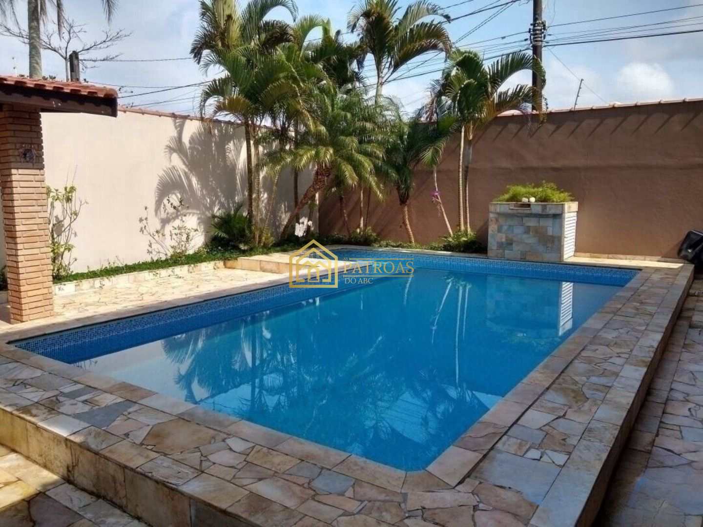 Sobrado à venda com 3 quartos, 222m² - Foto 1