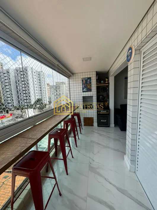 Apartamento à venda com 2 quartos, 70m² - Foto 3