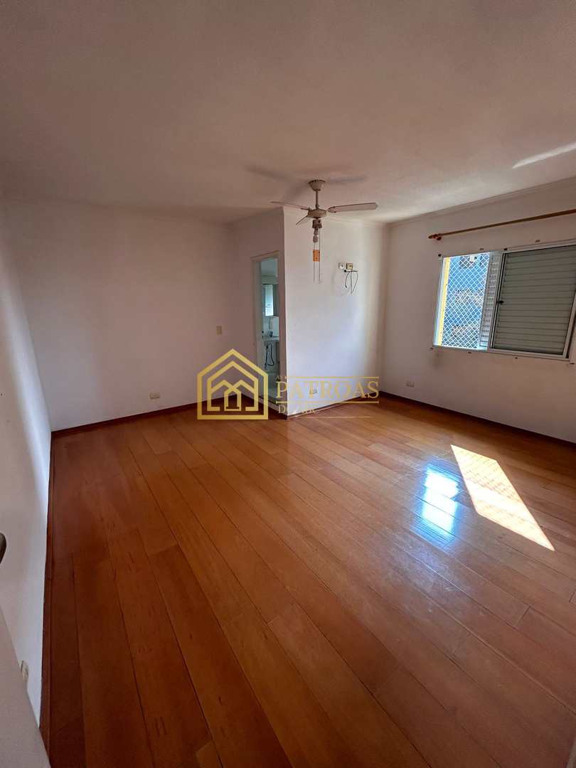 Sobrado à venda com 3 quartos, 186m² - Foto 4