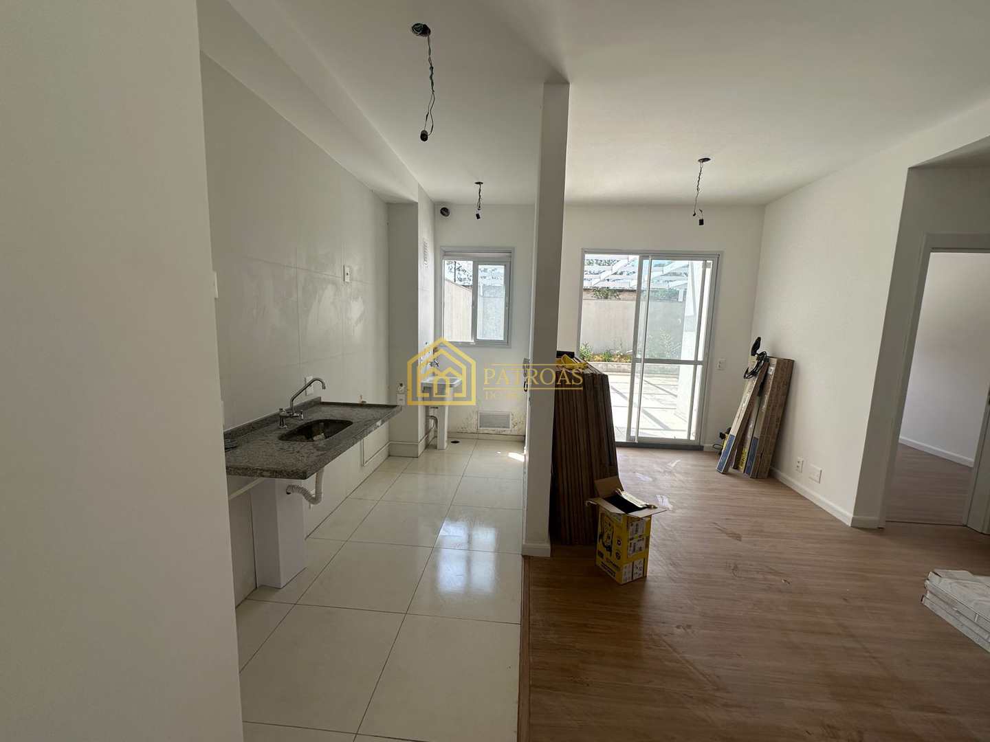 Apartamento à venda com 2 quartos, 110m² - Foto 1