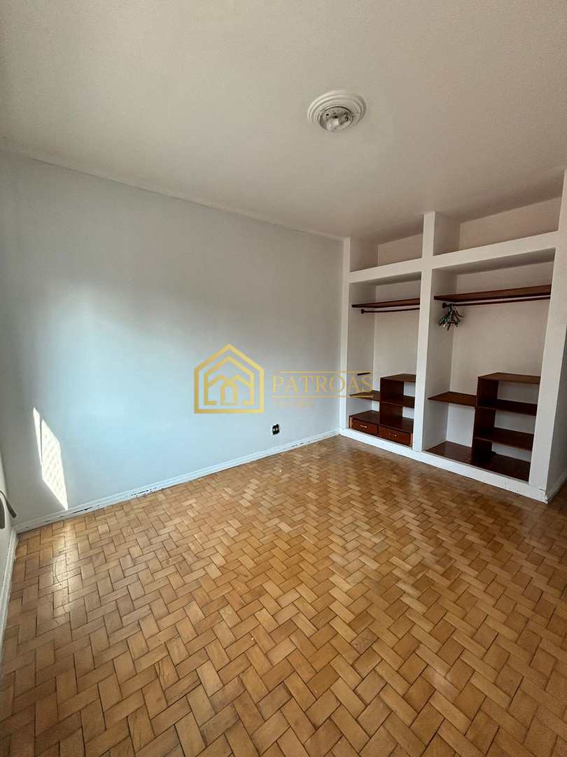 Apartamento à venda com 3 quartos, 140m² - Foto 4