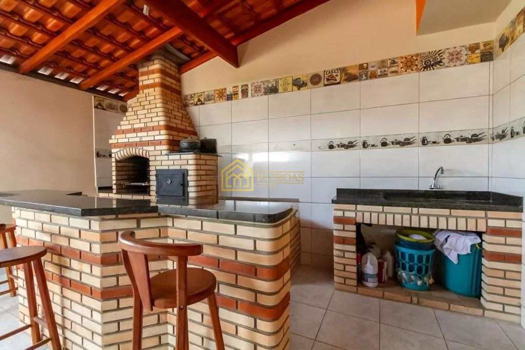 Sobrado à venda com 3 quartos, 210m² - Foto 2