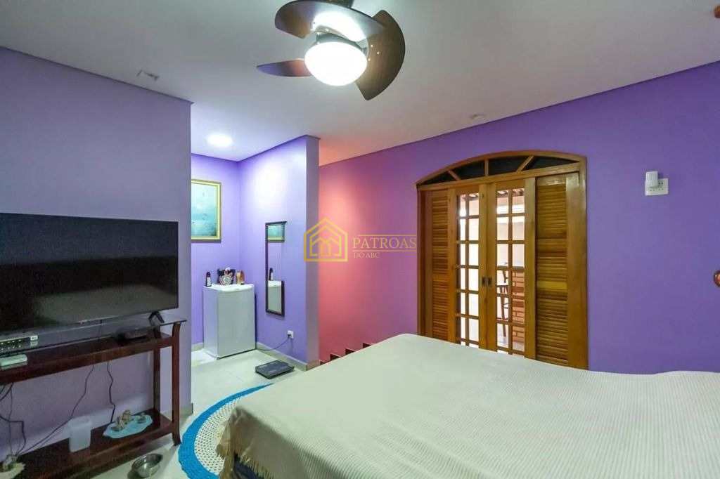 Sobrado à venda com 3 quartos, 210m² - Foto 11