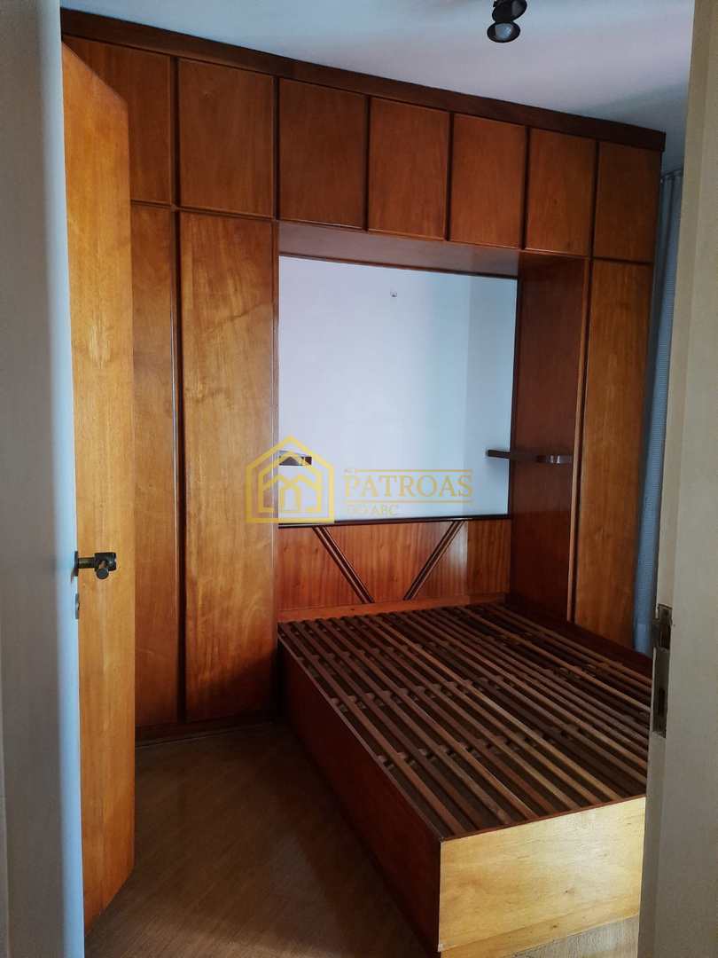 Apartamento para alugar com 3 quartos, 100m² - Foto 7