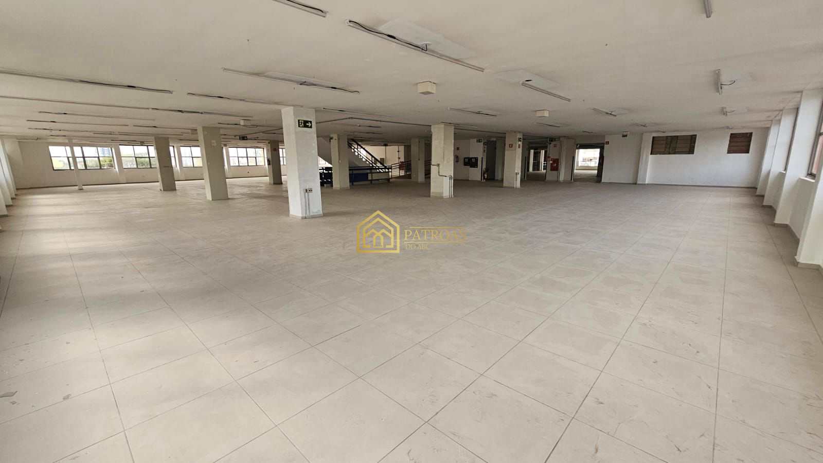 Prédio Inteiro para alugar, 3569m² - Foto 17