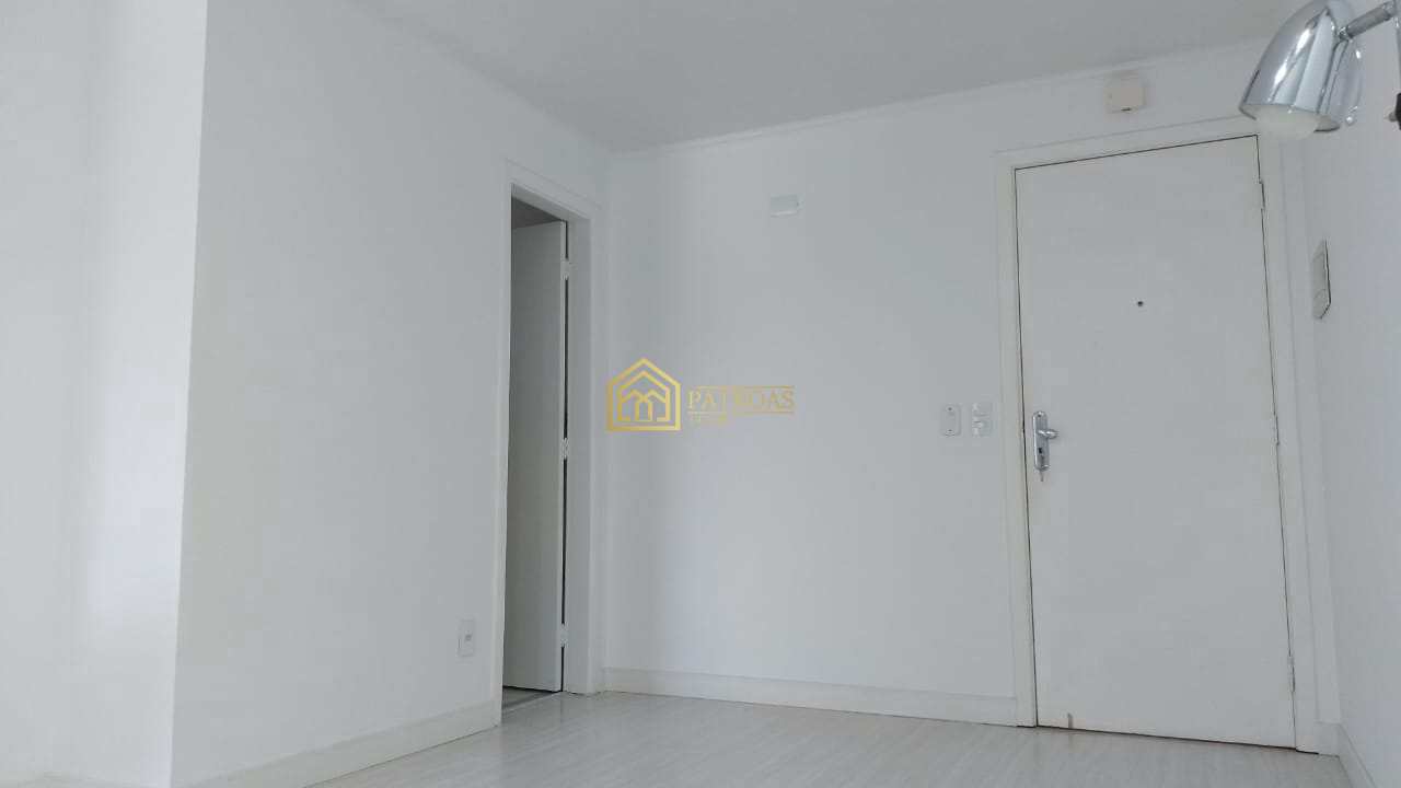 Apartamento à venda com 1 quarto, 41m² - Foto 15