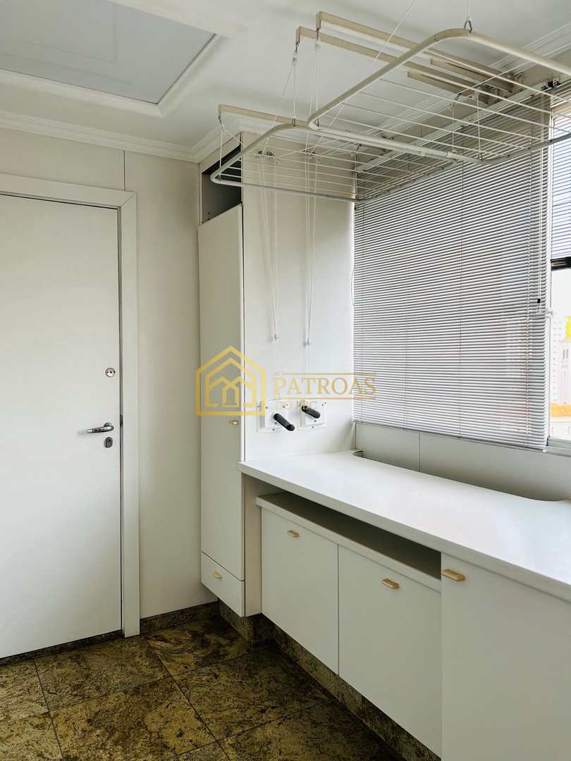 Apartamento à venda com 3 quartos, 200m² - Foto 10