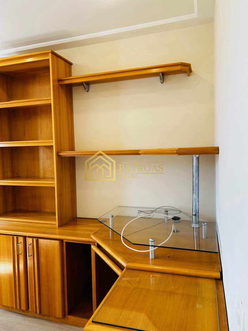 Apartamento à venda com 3 quartos, 200m² - Foto 6