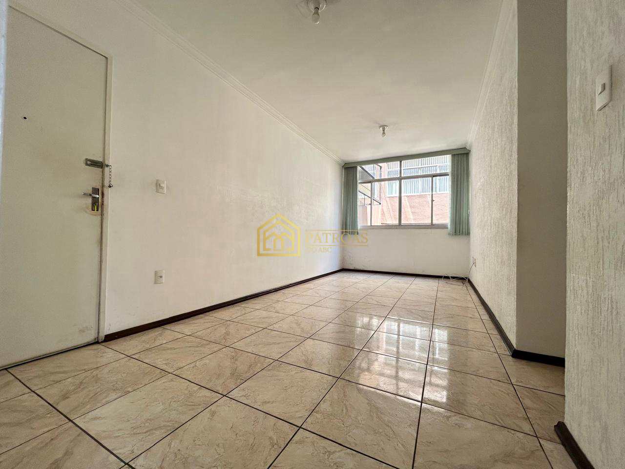 Apartamento à venda com 2 quartos, 68m² - Foto 2