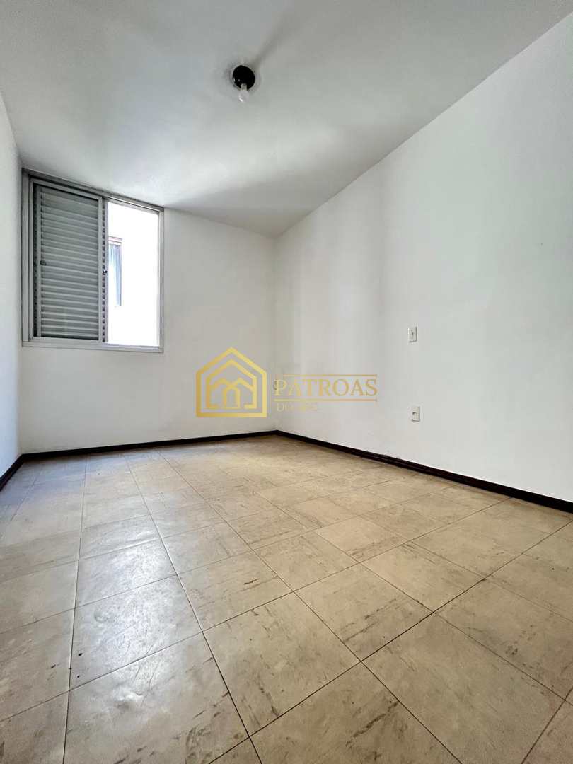 Apartamento à venda com 2 quartos, 68m² - Foto 5