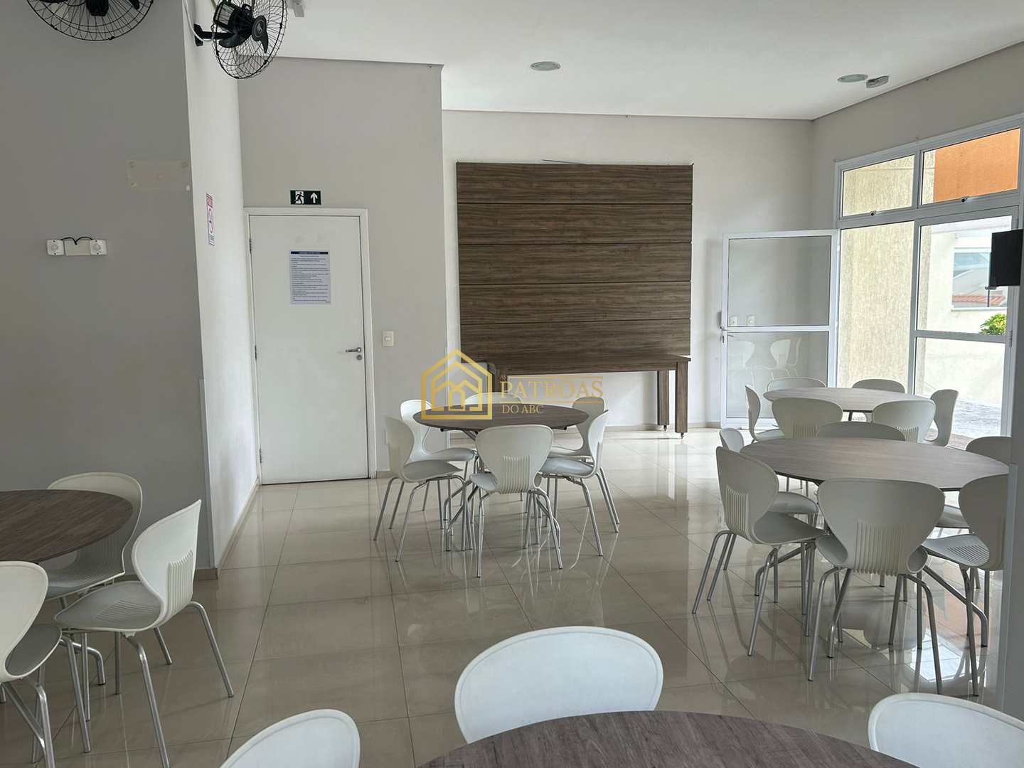 Apartamento à venda com 2 quartos, 76m² - Foto 17