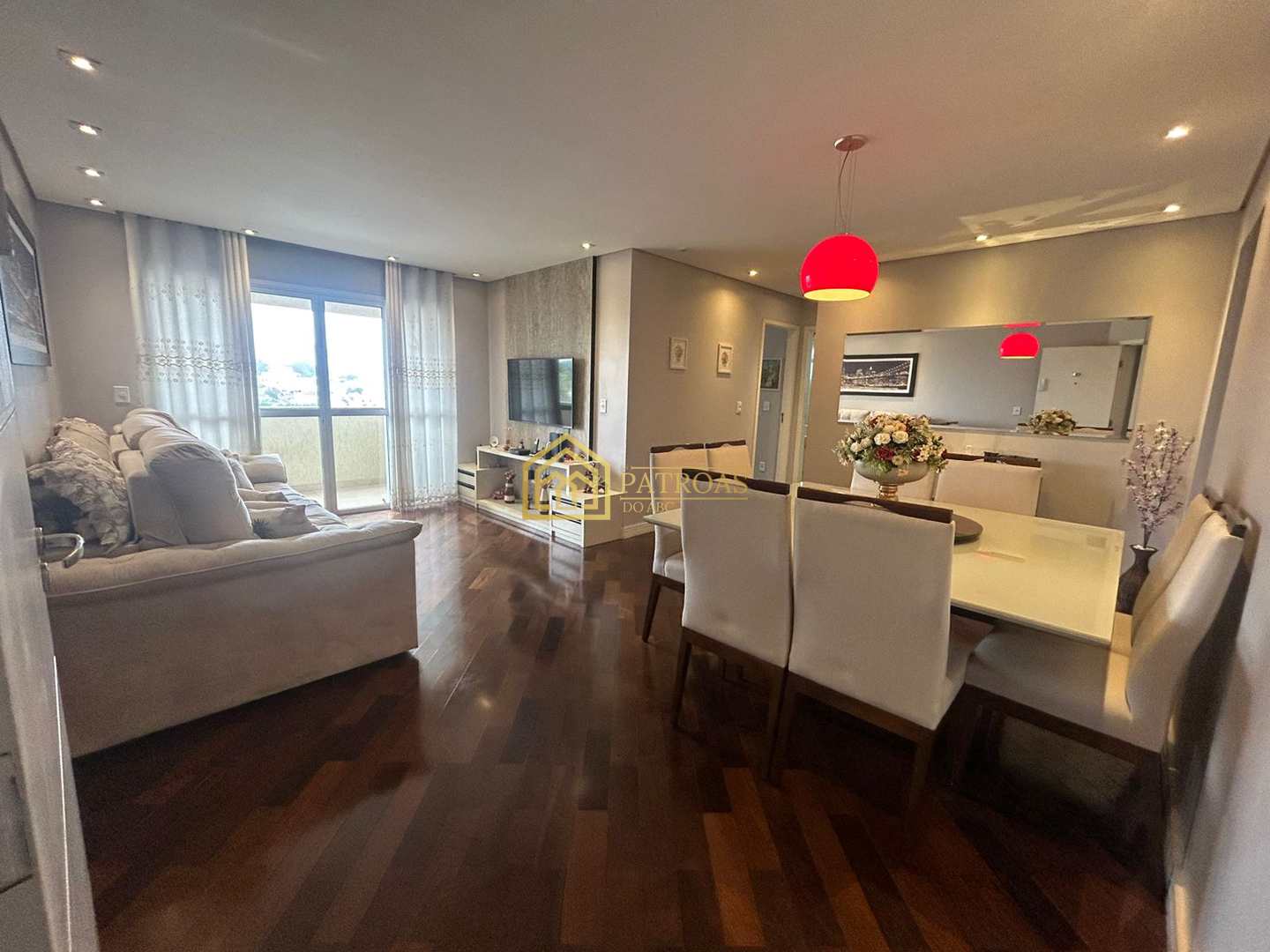 Apartamento à venda com 2 quartos, 76m² - Foto 1