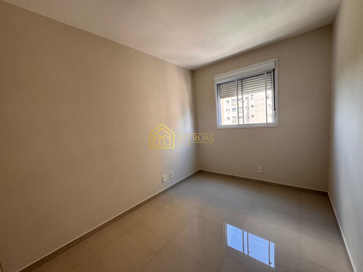 Apartamento à venda com 2 quartos, 56m² - Foto 2