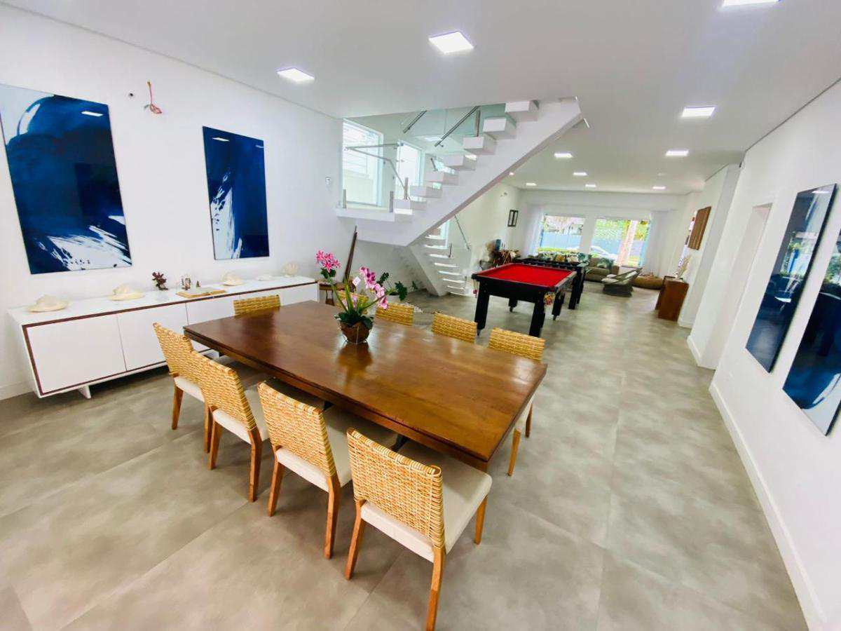 Casa à venda na Riviera, 7 Dormitórios , 5 vagas e 600 mts²