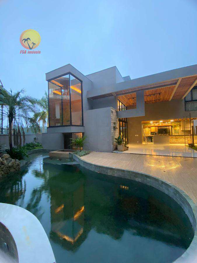 Casa à venda na Riviera com 6 Suítes, 6 Vagas e 460 mts²