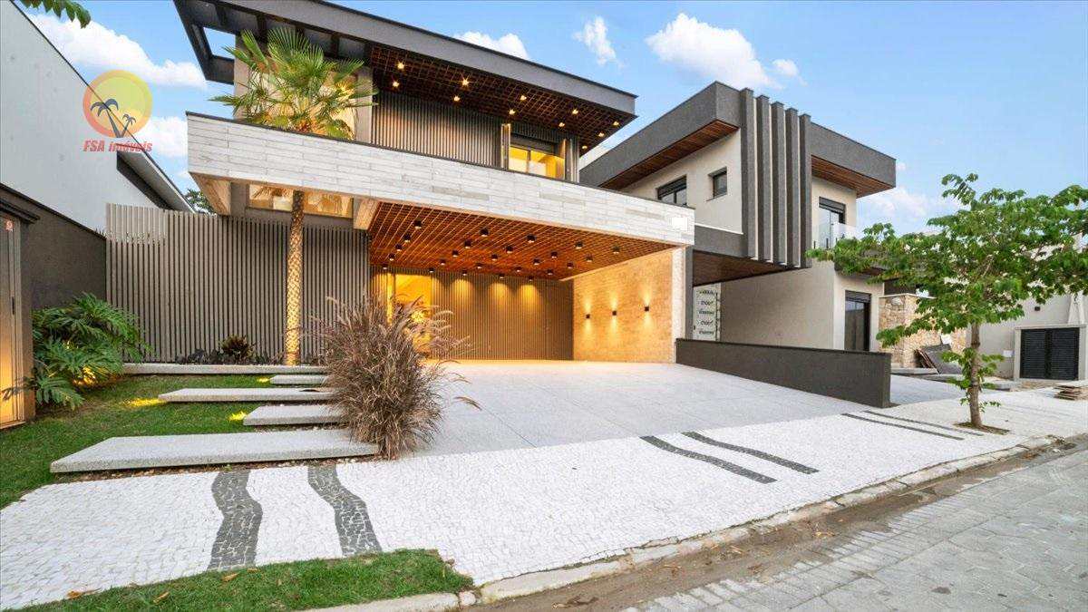 Casa à venda na Riviera com 5 Suítes, 6 Vagas e 383 mts²