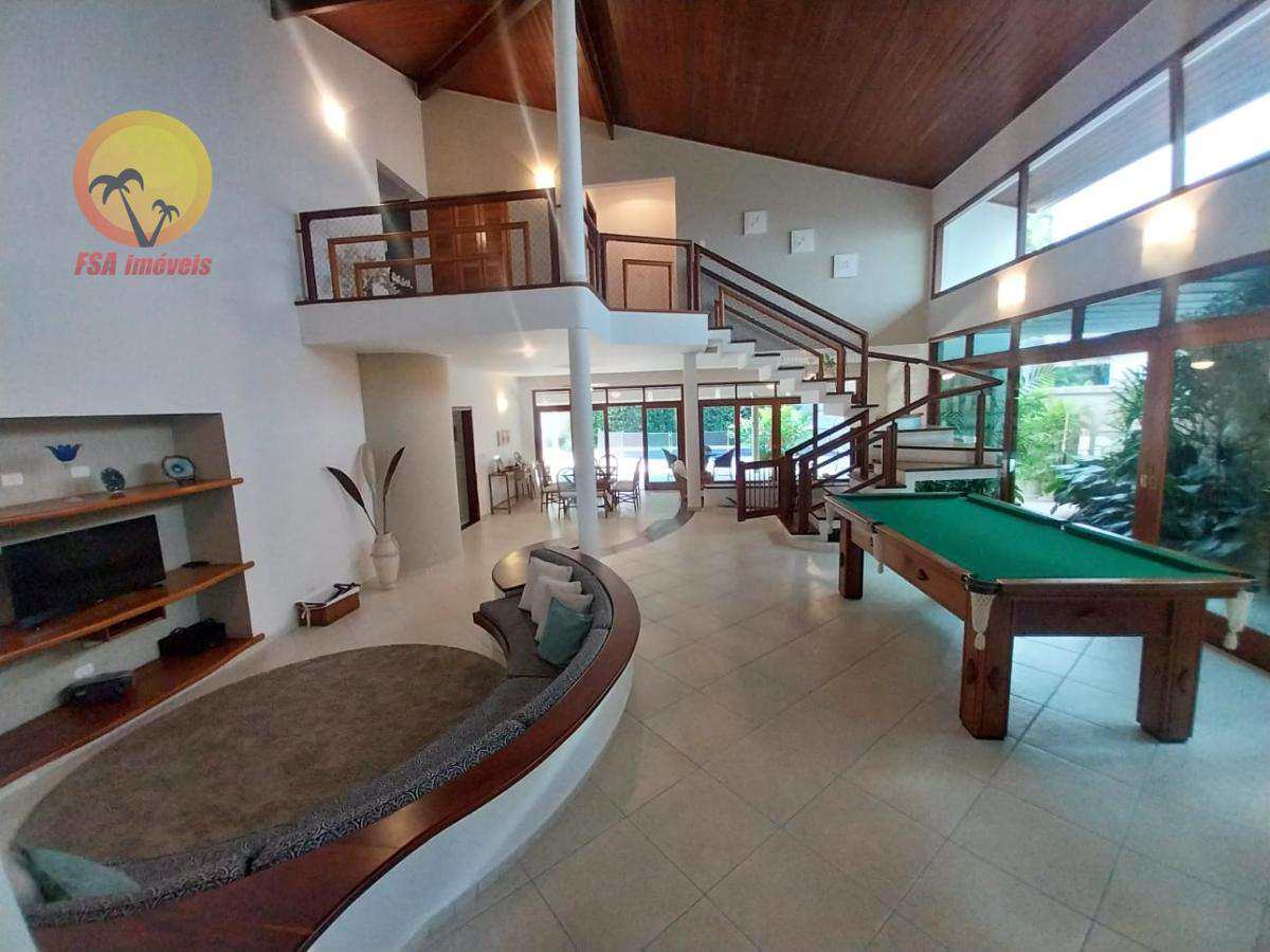 Casa à venda na Riviera com 6 Dorms. 5 vagas e 600 mts²