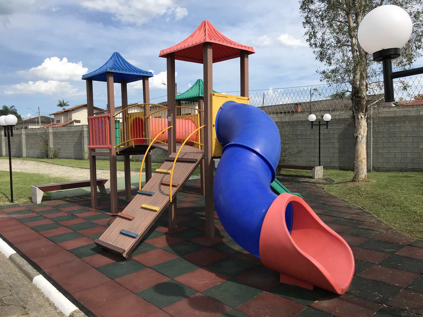 Casa de Condomínio à venda com 4 quartos, 400m² - Foto 47