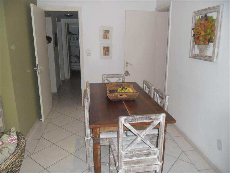 Apartamento em Guarujá, bairro Jardim Enseada