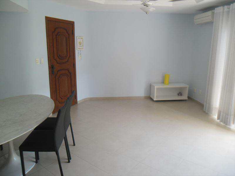 Apartamento em Praia Grande, bairro Samambaia