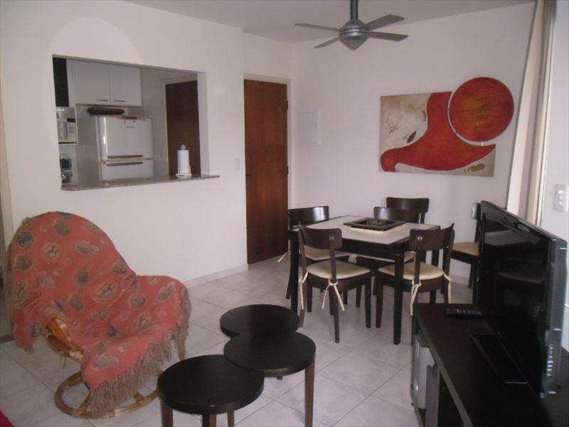 Apartamento em Guarujá, bairro Tombo