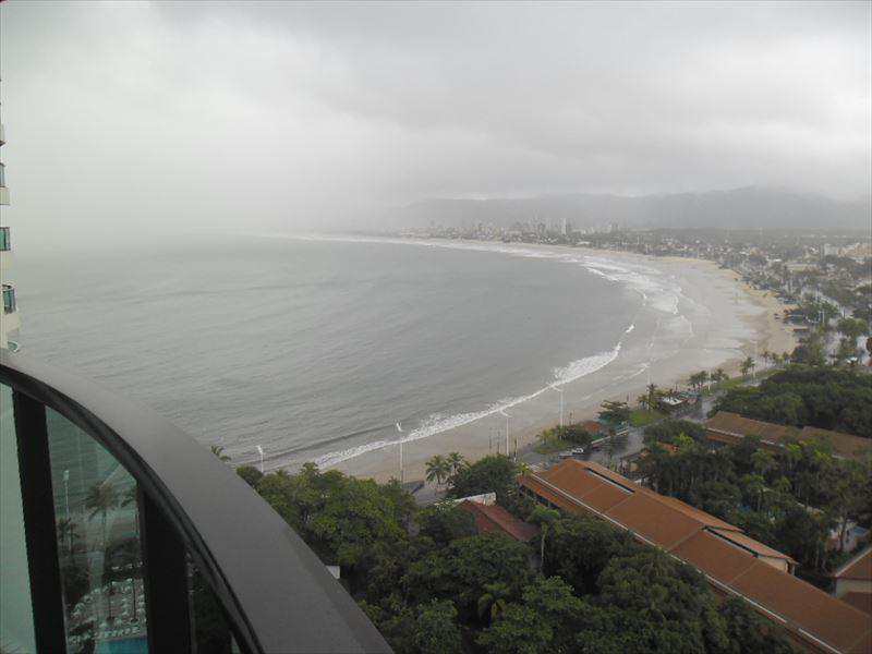 Apartamento em Guarujá, bairro Parque Enseada