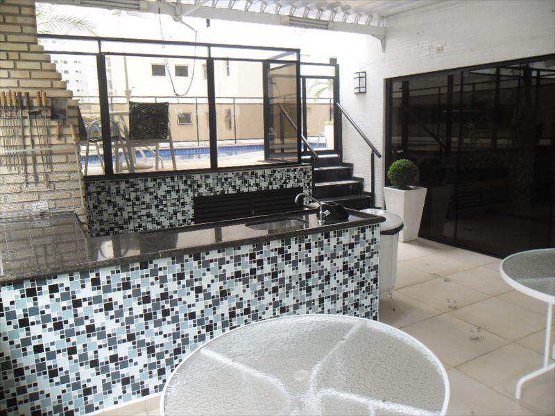 Apartamento em Guarujá, bairro Pitangueiras