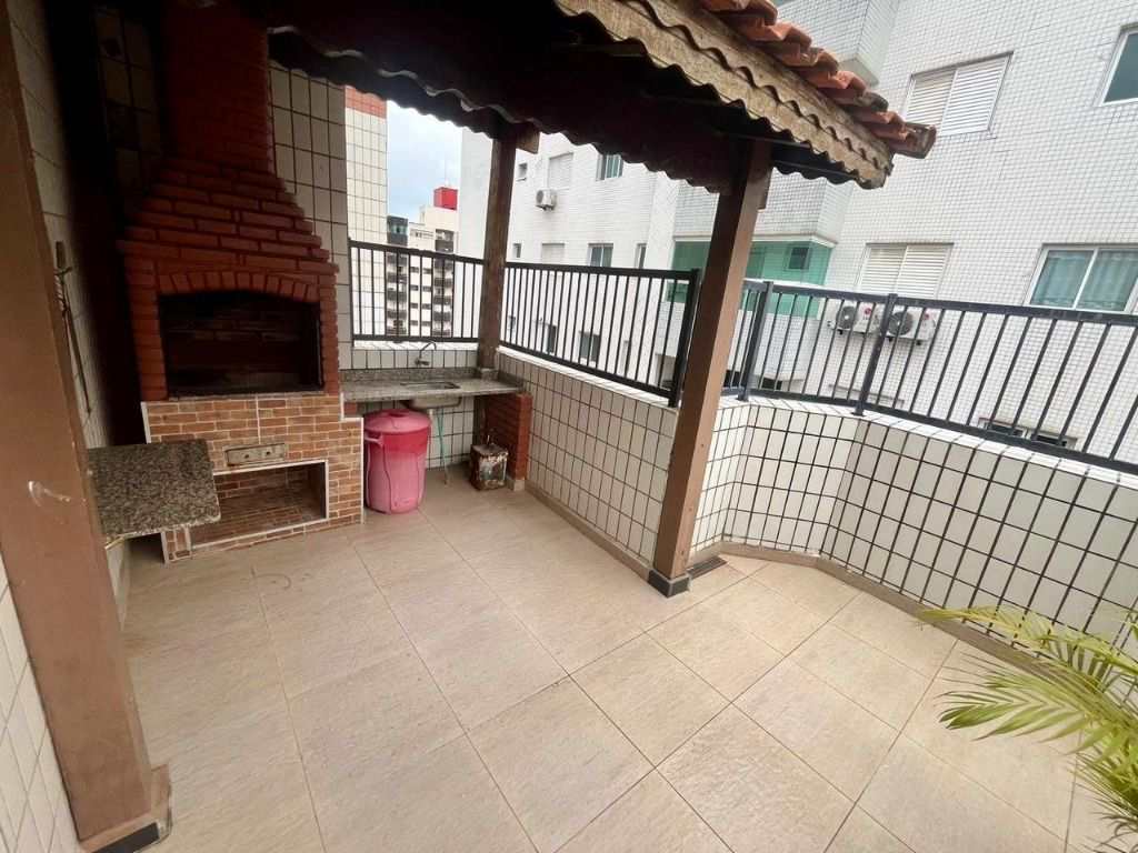 Apartamento com 1 dormitório no bairro da Guilhermina. 1 dormitório, sala, sacada, cozinha, banheiro, área de serviço, 1 vaga coletiva de garagem, 2 e