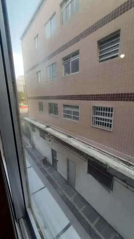Apartamento para alugar com 2 quartos, 64m² - Foto 2