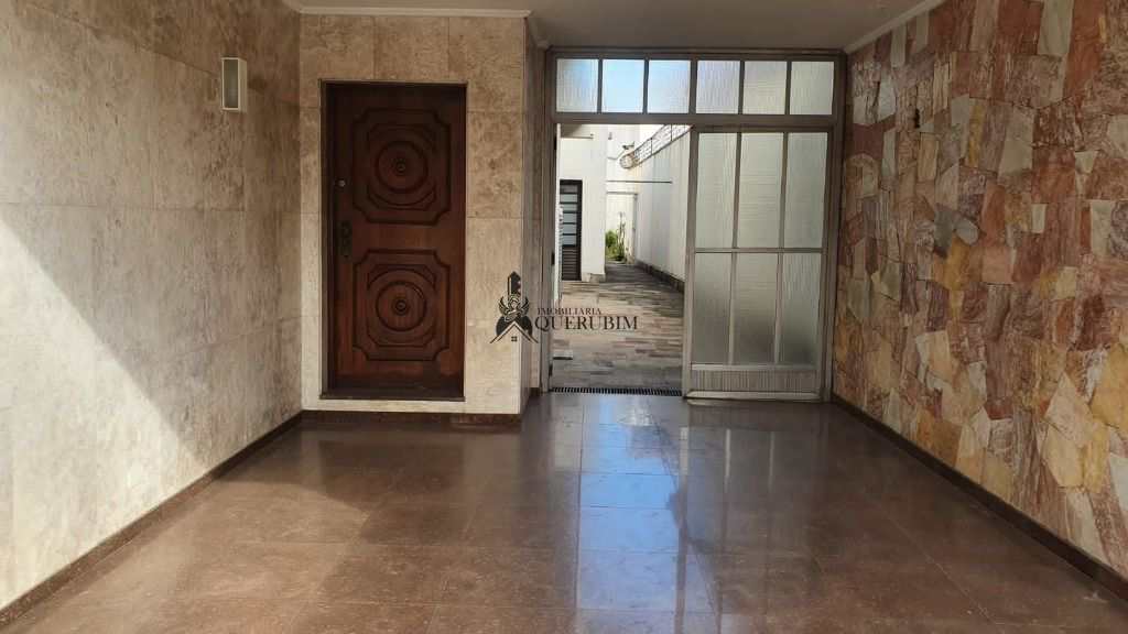 Sobrado para alugar com 3 quartos, 245m² - Foto 1
