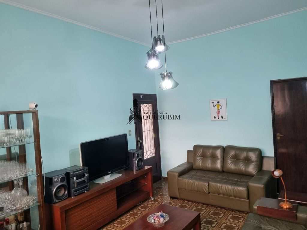 Casa à venda com 3 quartos, 230m² - Foto 1
