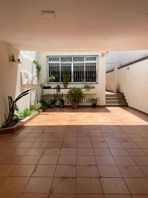 Casa para alugar com 3 quartos, 180m² - Foto 1