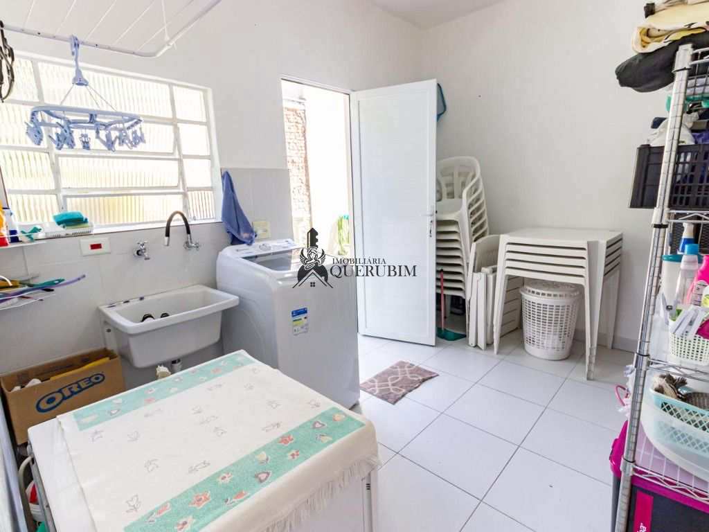 Casa à venda com 4 quartos, 160m² - Foto 2