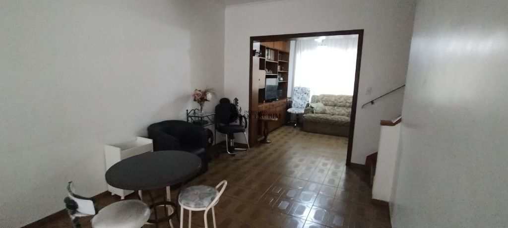 Sobrado à venda com 3 quartos, 220m² - Foto 1