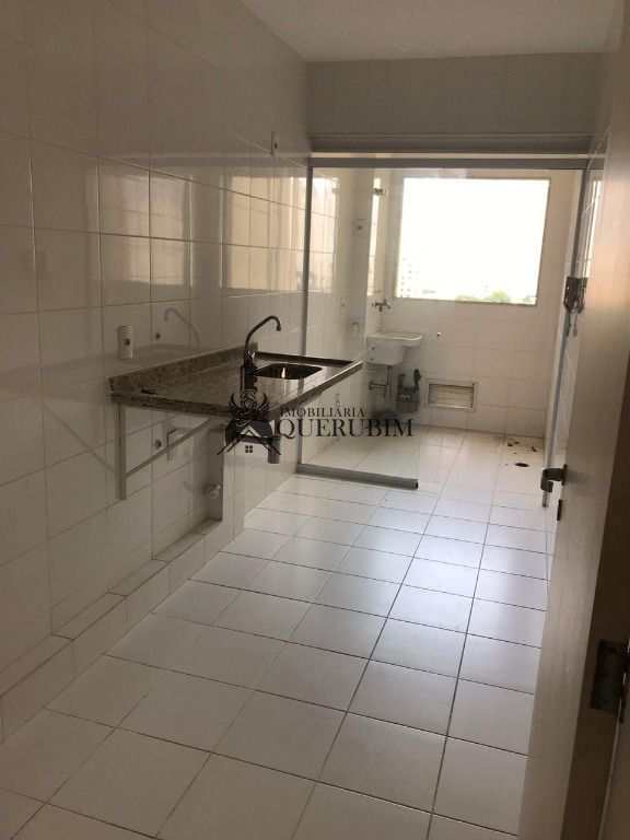 Apartamento à venda com 3 quartos, 77m² - Foto 7