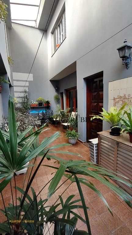 Sobrado à venda com 3 quartos, 240m² - Foto 45