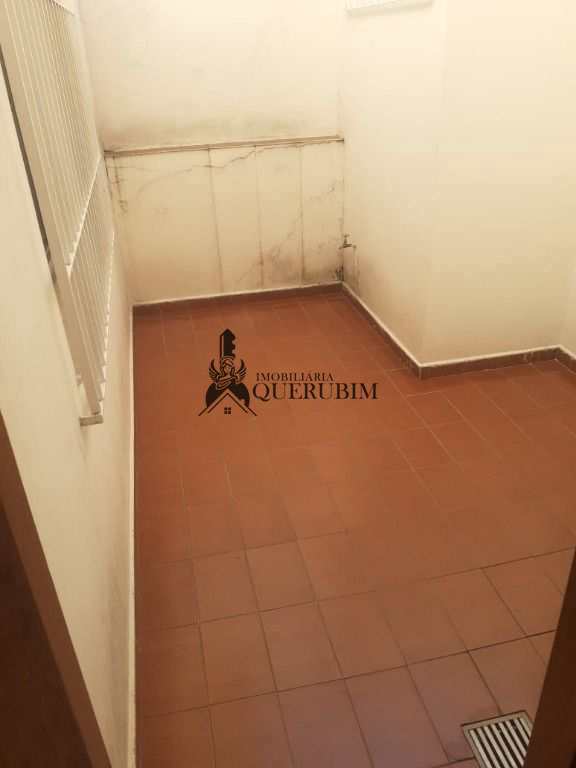 Casa para alugar com 2 quartos, 250m² - Foto 35