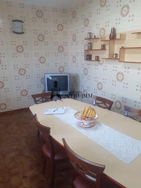 Casa para alugar com 2 quartos, 250m² - Foto 17