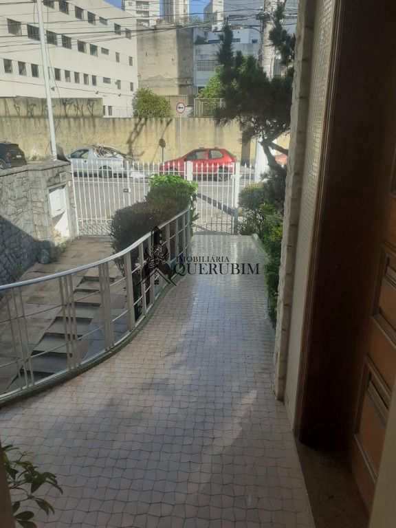 Casa para alugar com 2 quartos, 250m² - Foto 36
