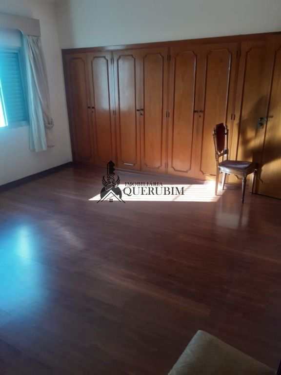 Casa para alugar com 2 quartos, 250m² - Foto 15