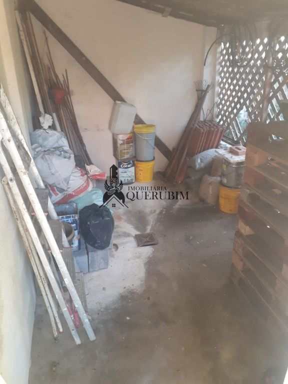 Casa para alugar com 2 quartos, 250m² - Foto 12