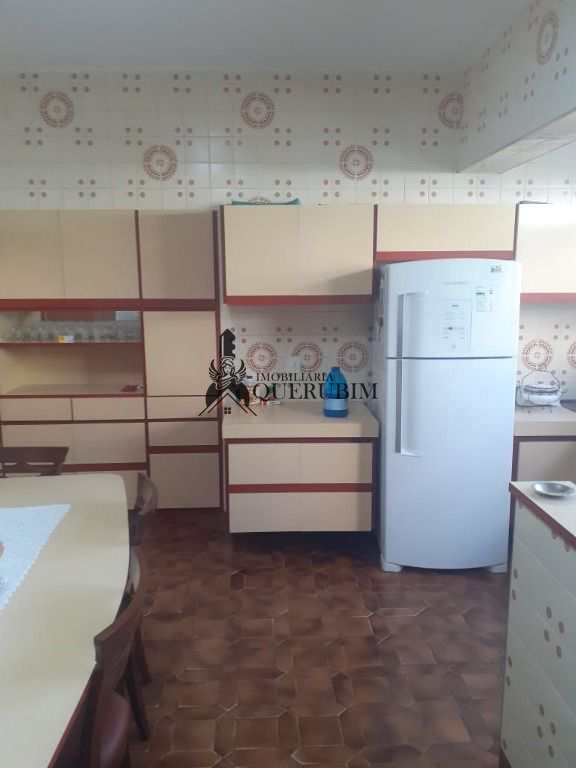 Casa para alugar com 2 quartos, 250m² - Foto 14