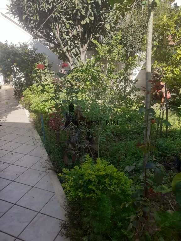 Casa para alugar com 2 quartos, 250m² - Foto 10