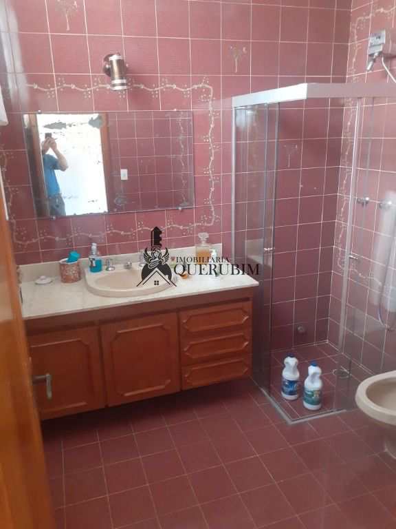 Casa para alugar com 2 quartos, 250m² - Foto 26