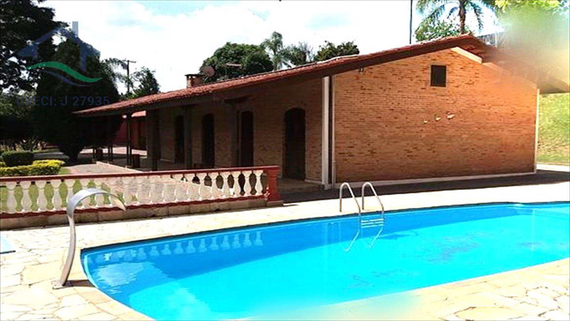 Fazenda à venda com 4 quartos, 600m² - Foto 1