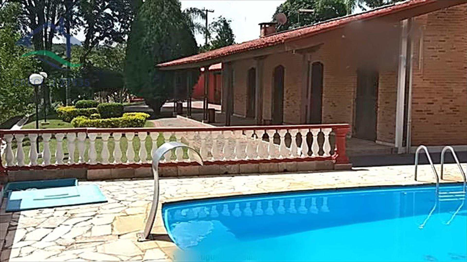 Fazenda à venda com 4 quartos, 600m² - Foto 2