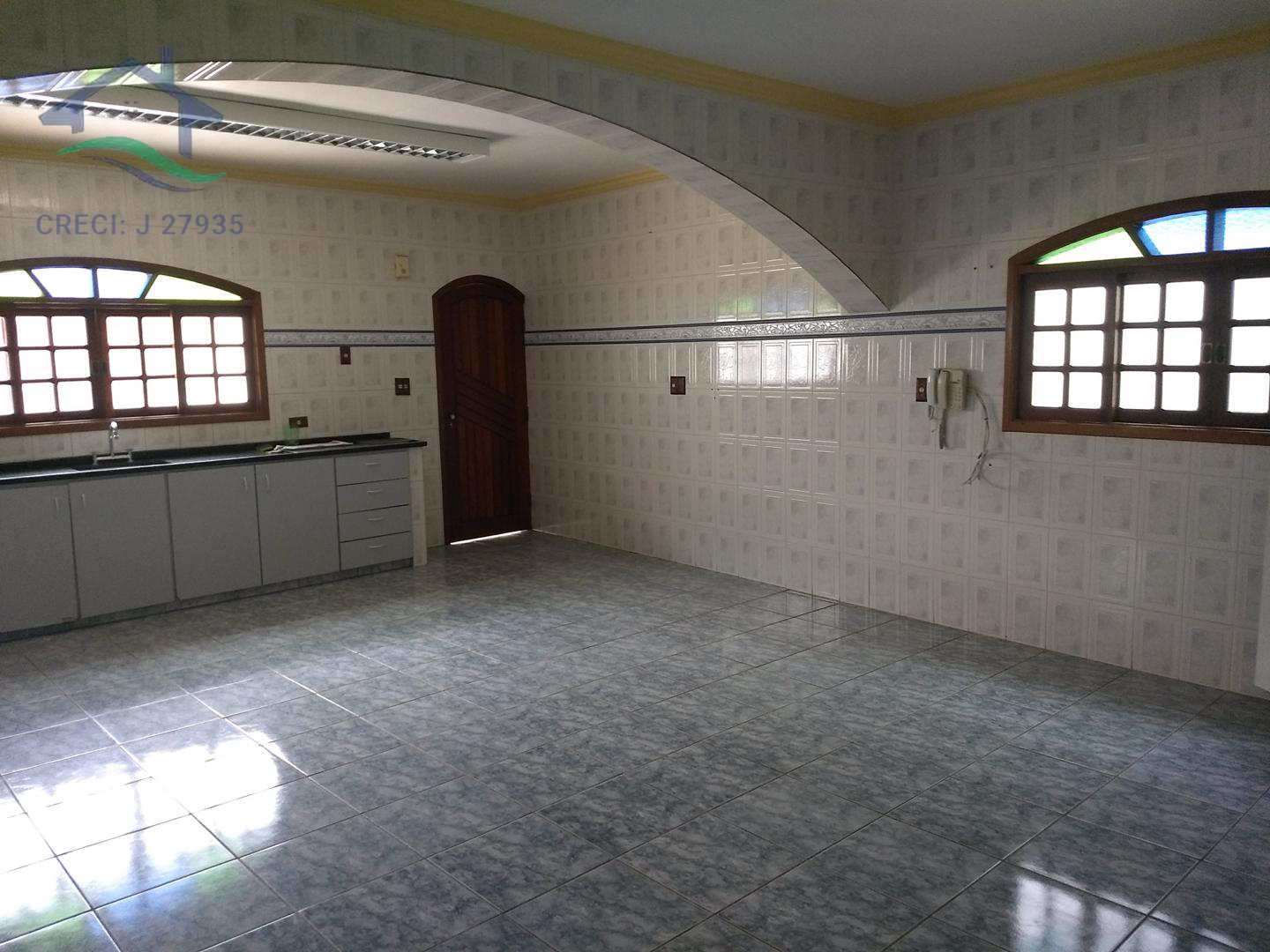 Casa à venda com 3 quartos, 365m² - Foto 4