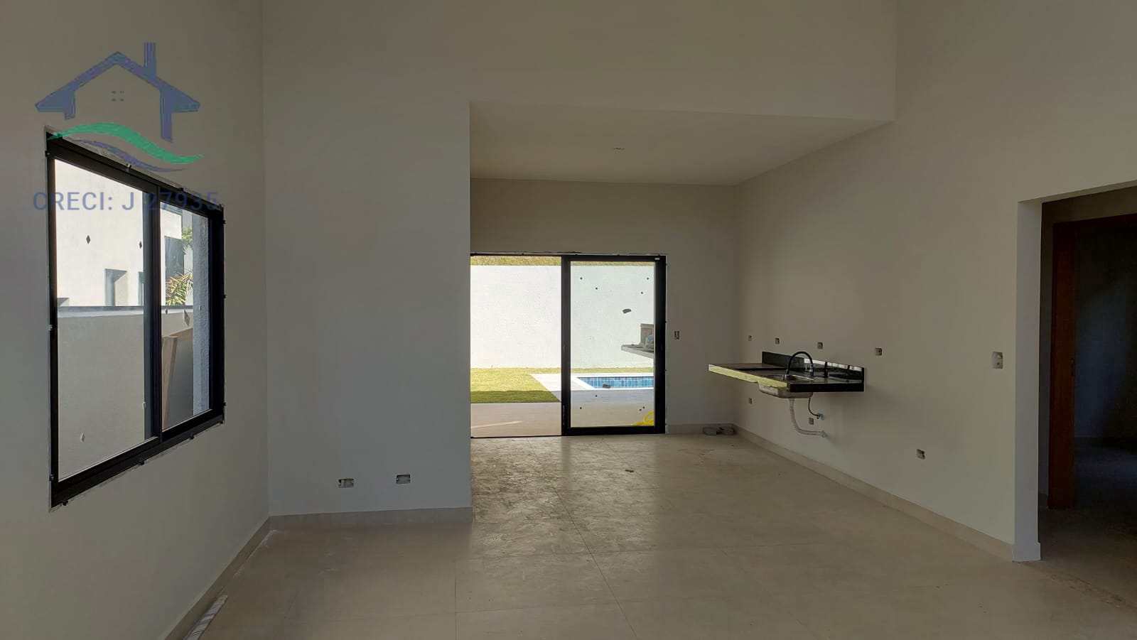 Casa de Condomínio à venda com 3 quartos, 136m² - Foto 2